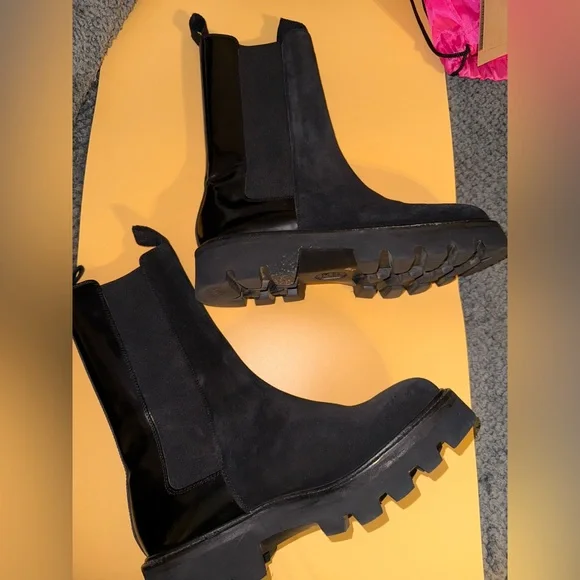 Grenson Chelsea Boots Black Suede & Patent leather UK 7 / US 9 NWOB
